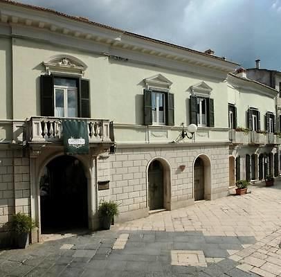 Hotel Orazio Venosa Extérieur photo